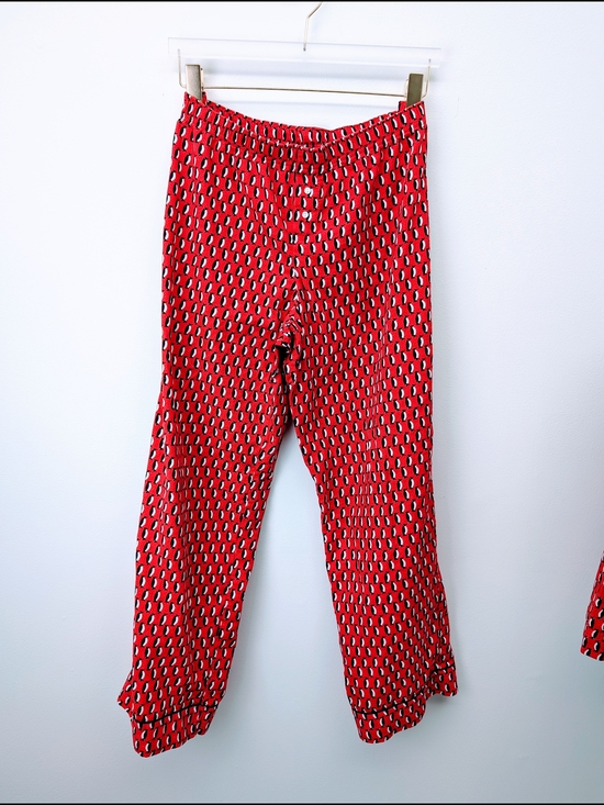 Victoria's Secret Red Penguin Printed Button-Up Pajama Set Large Short - Picture 6 of 8